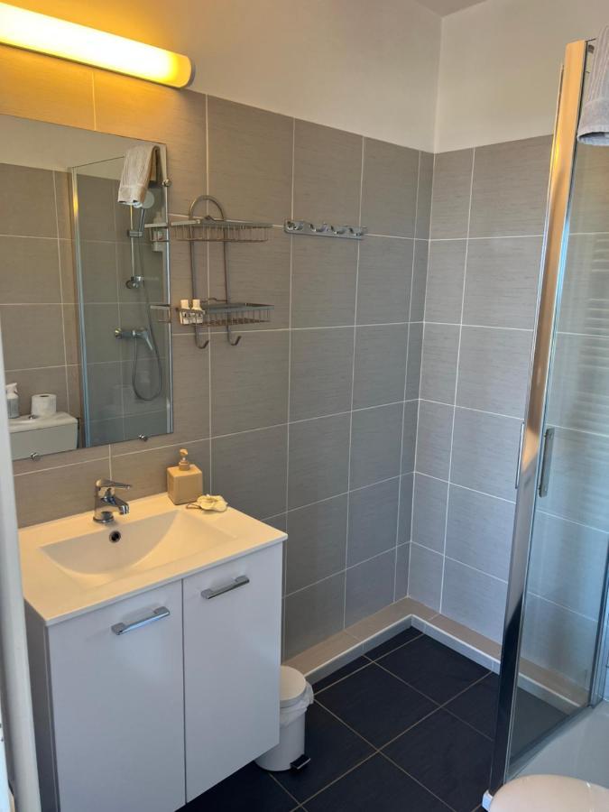 My Resid Appart Cannes Marina Vue Mer Mandelieu Esterno foto